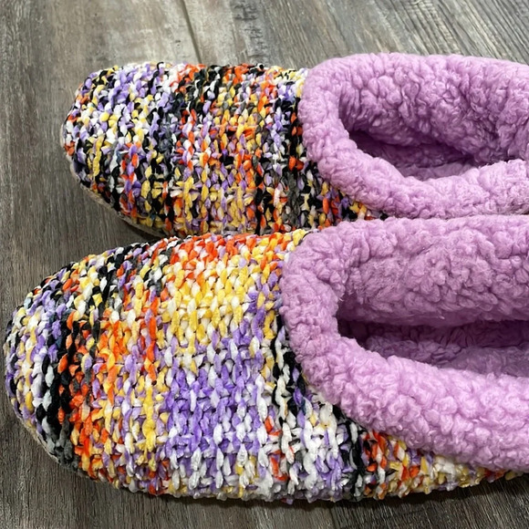 Snoozies Miss Fancy Pants Slippers - Picture 3 of 7